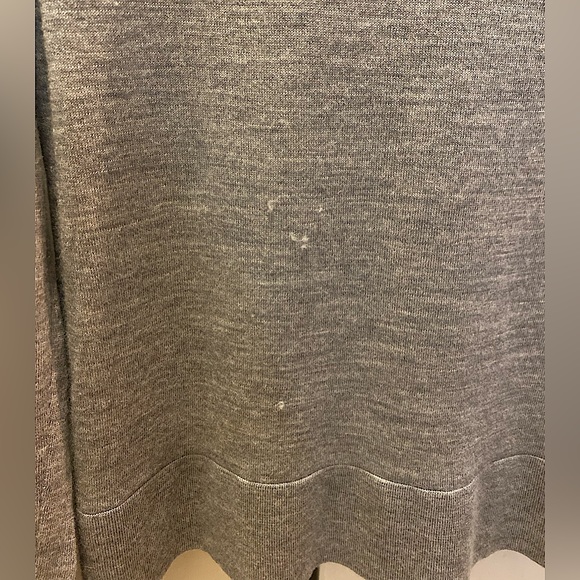 Banana Republic Gray Distressed Sweater Size S - Picture 5 of 6